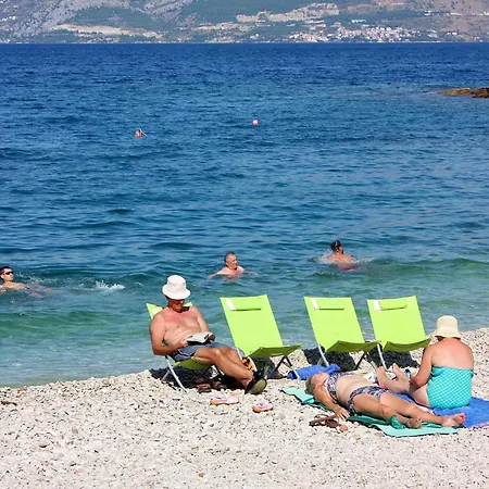 Apartment Apartments With A Parking Space Splitska, Brac - 2867