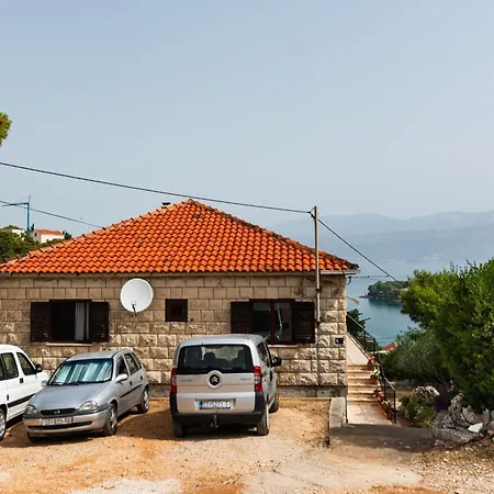 Apartments With A Parking Space Splitska, Brac - 2867 Apartment
