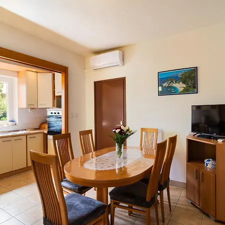 With Parking Space - Brac - 2867 *